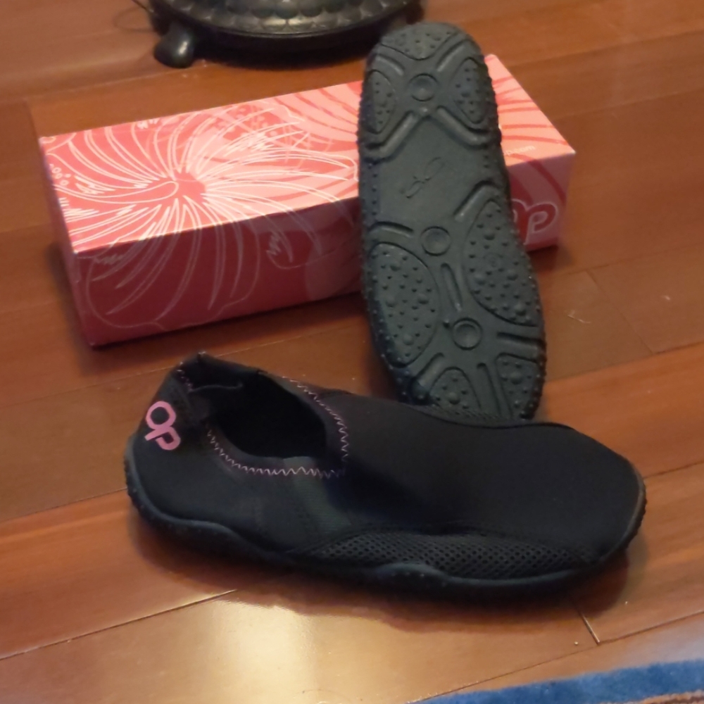 OP water shoes